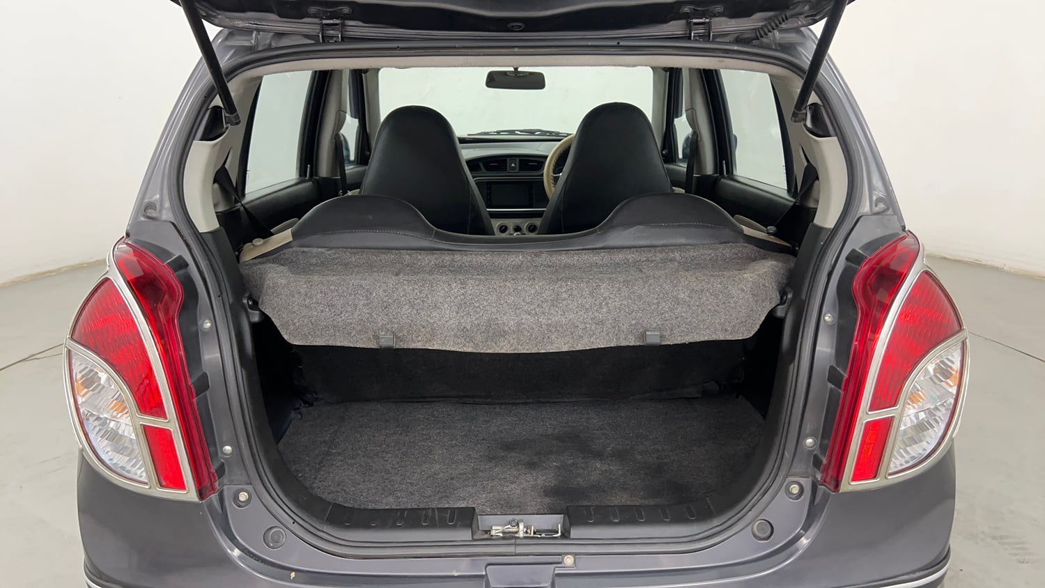 Used 2020 Maruti Suzuki Alto 800 Vxi Plus Petrol Manual interior DICKY INSIDE VIEW