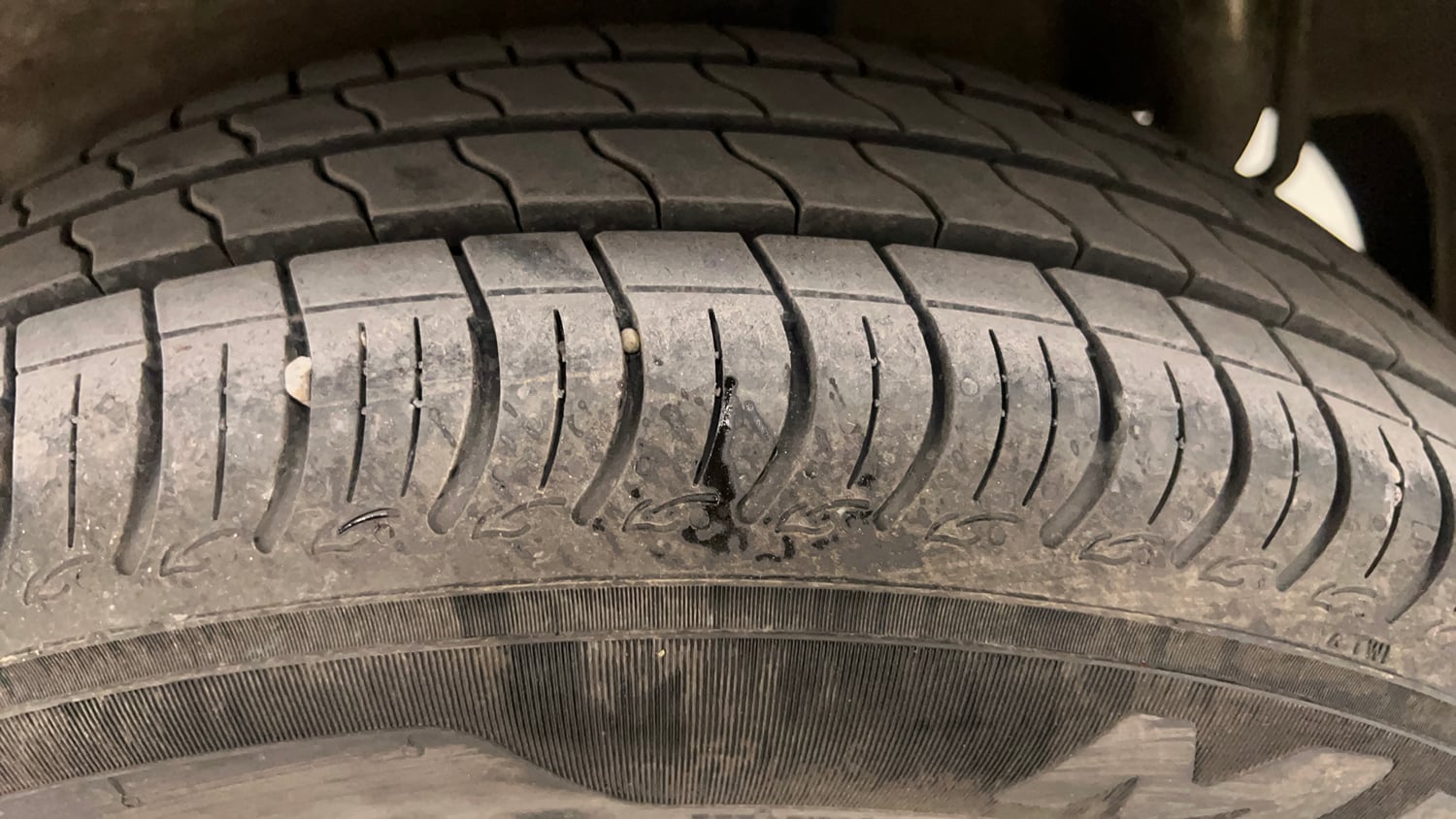 Used 2016 Maruti Suzuki Celerio VXi AMT Petrol Automatic tyres LEFT REAR TYRE TREAD VIEW