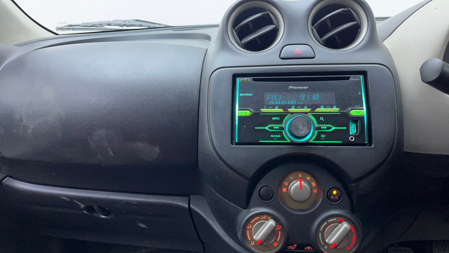 Used 2014 Nissan Micra Active XL Petrol Manual interior MUSIC SYSTEM & AC CONTROL VIEW
