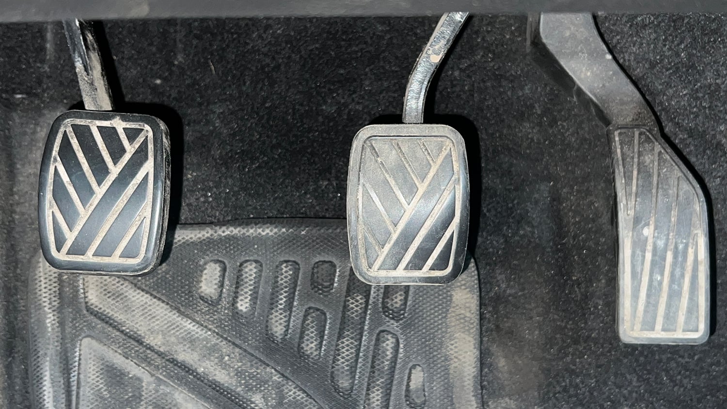 Used 2024 Maruti Suzuki Brezza Zxi Plus Dual Tone Petrol Manual interior PEDALS VIEW