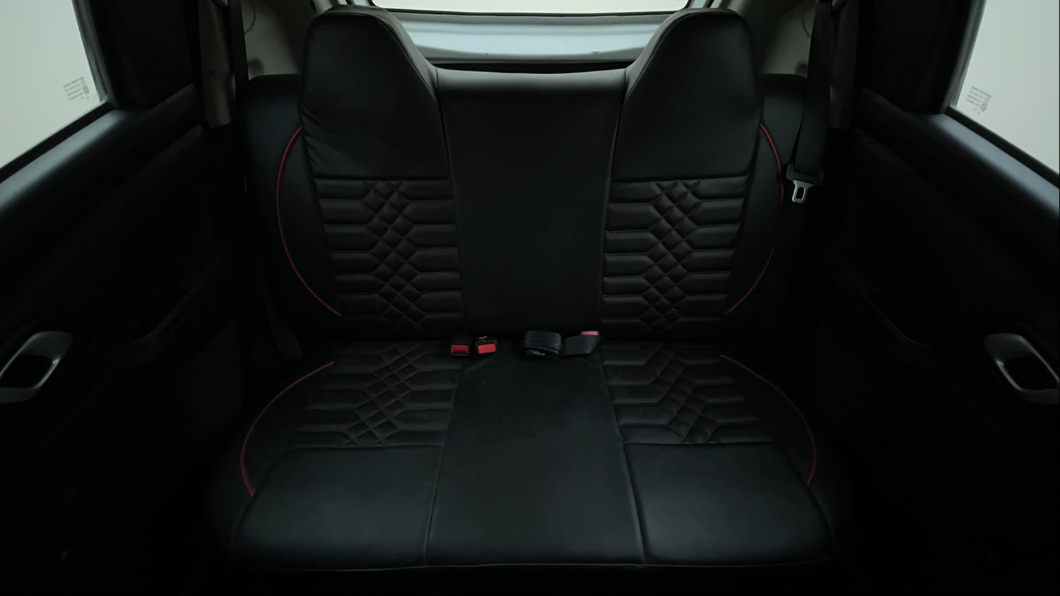 Used 2022 Datsun Redi-GO T(O) 1.0 Petrol Manual interior REAR SEAT CONDITION VIEW