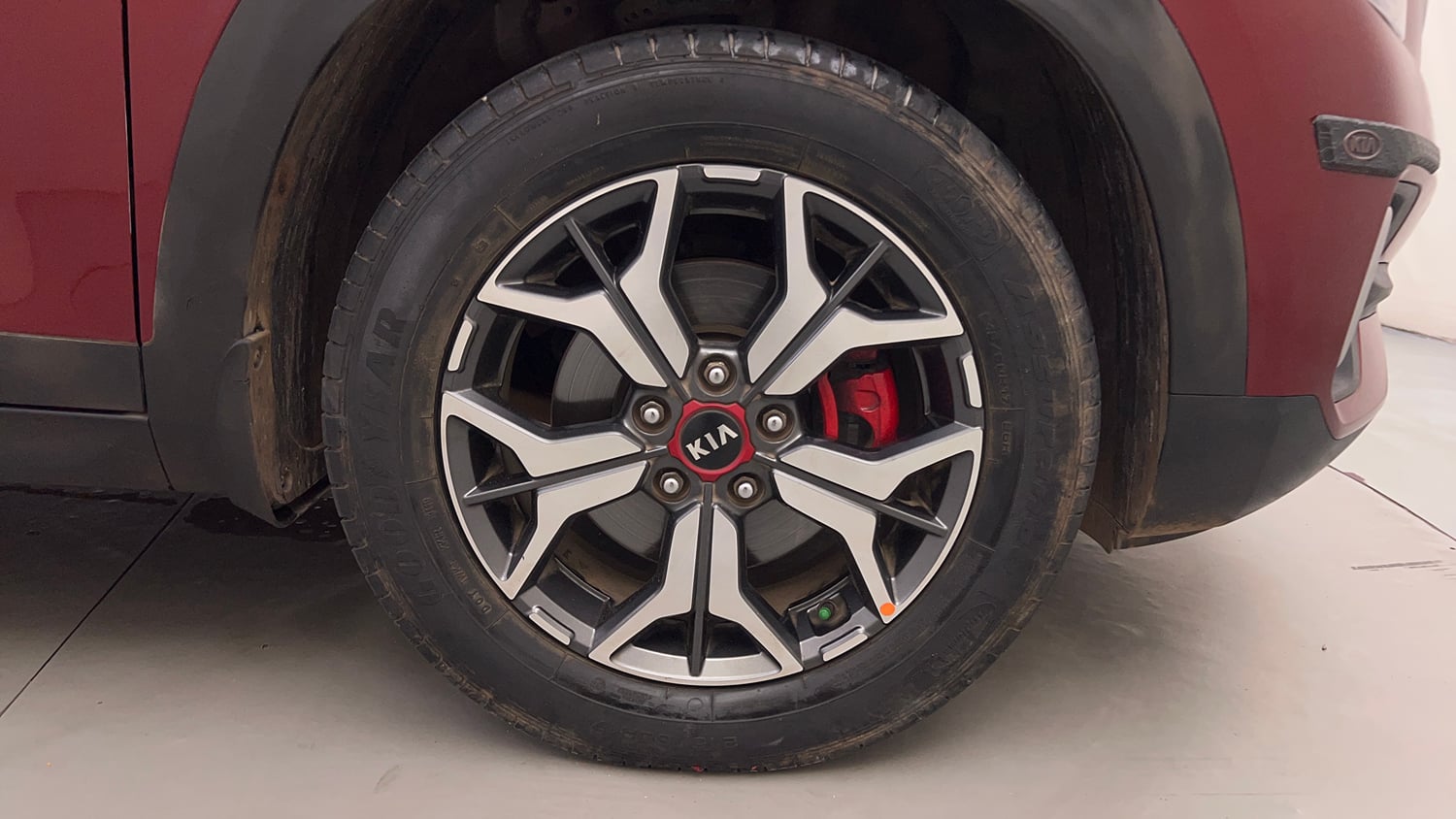 Used 2019 kia Seltos GTX Plus DCT 1.4 Petrol Automatic tyres RIGHT FRONT TYRE RIM VIEW