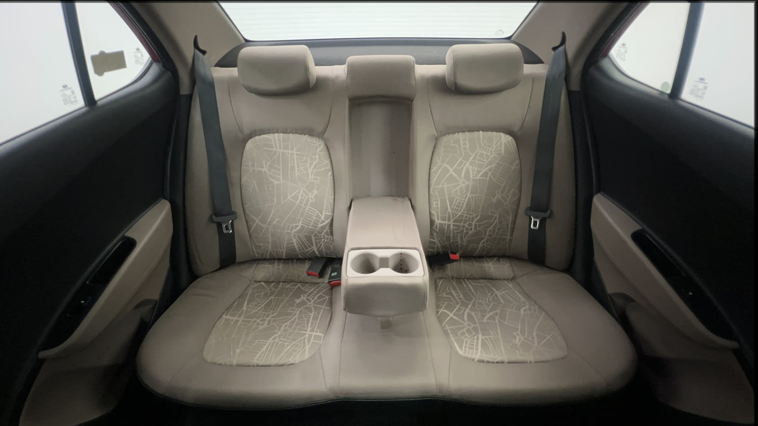 Used 2016 Hyundai Xcent SX 1.2 Petrol Manual interior REAR SEAT CONDITION VIEW