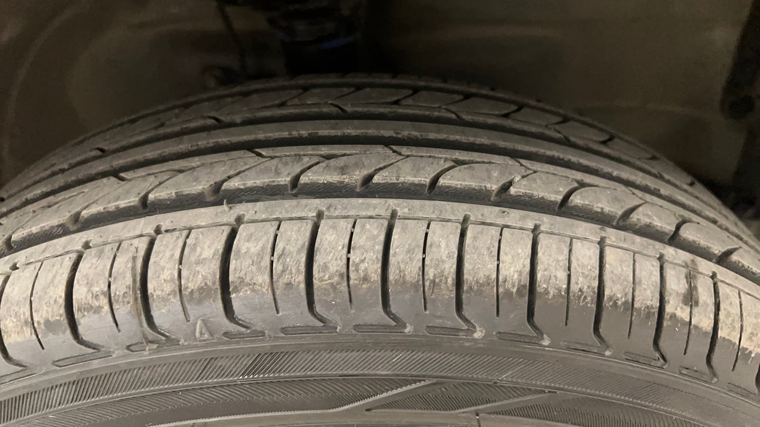 Used 2017 Maruti Suzuki Wagon R VXI Petrol Manual tyres RIGHT FRONT TYRE TREAD VIEW
