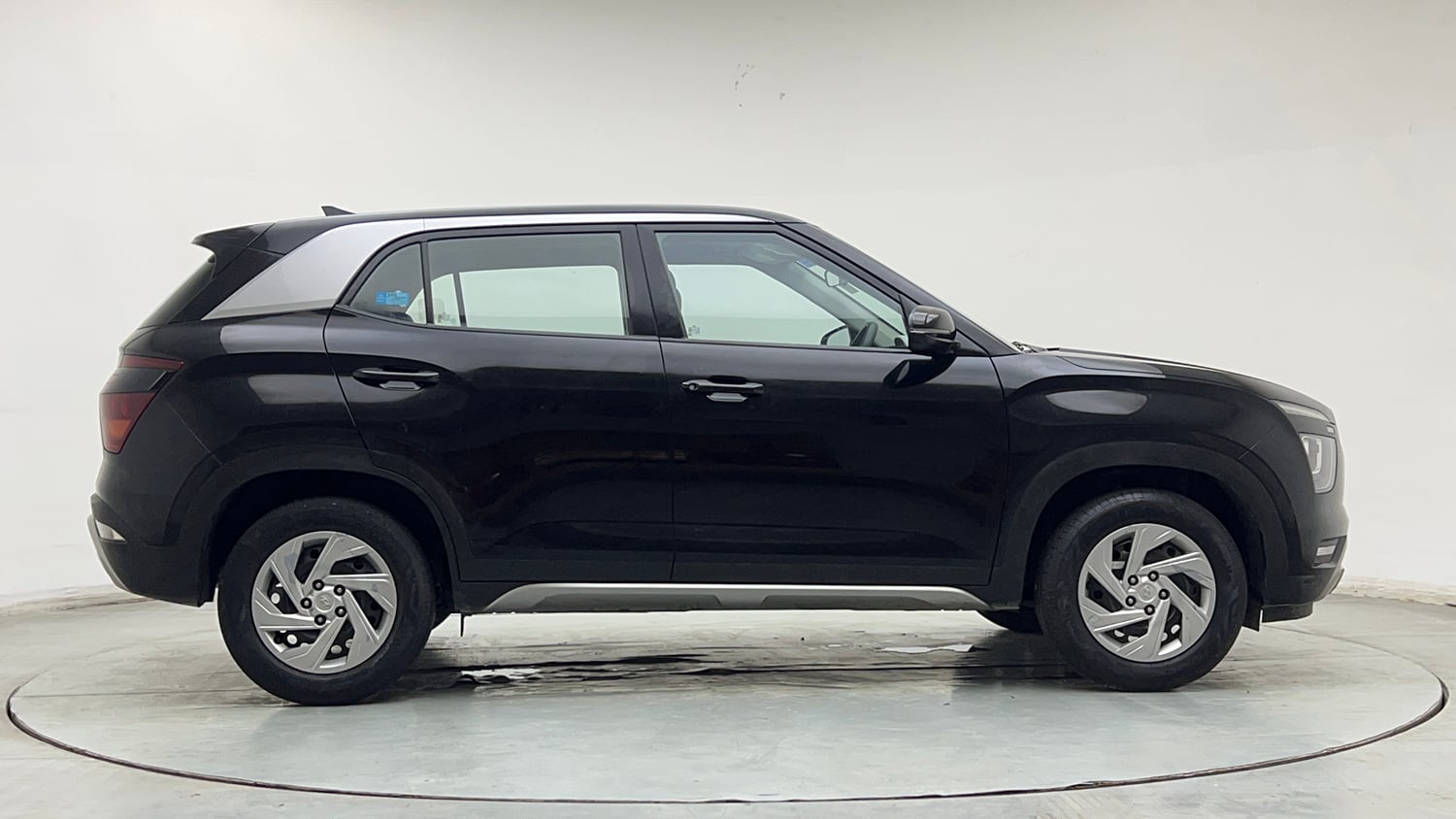 Used 2022 Hyundai Creta EX 1.5 Petrol Petrol Manual exterior RIGHT SIDE VIEW