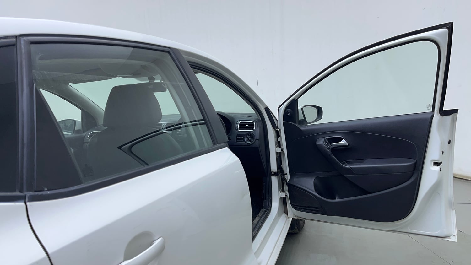 Used 2020 Volkswagen Ameo Trendline 1.5L (D) Diesel Manual interior RIGHT FRONT DOOR OPEN VIEW