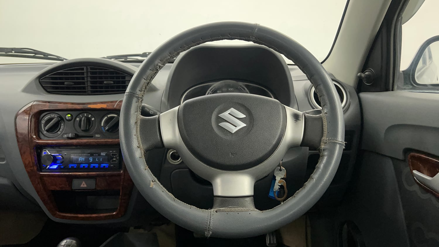 Used 2015 Maruti Suzuki Alto 800 Lxi Petrol Manual interior STEERING VIEW