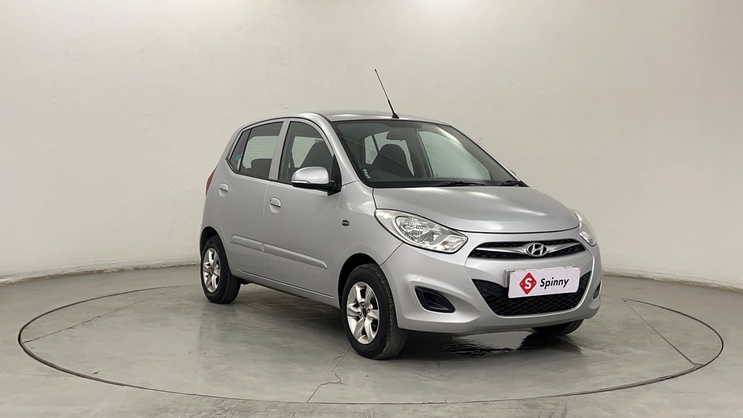 Used 2013 Hyundai i10 Sportz 1.2 AT Kappa2 Petrol Automatic exterior RIGHT FRONT CORNER VIEW