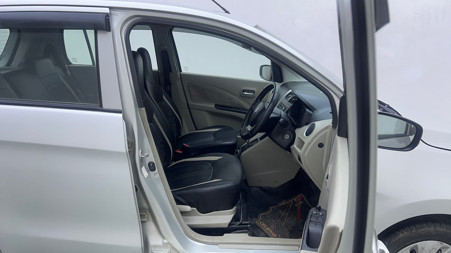 Used 2016 Maruti Suzuki Celerio ZXi AMT Petrol Automatic interior RIGHT SIDE FRONT DOOR CABIN VIEW