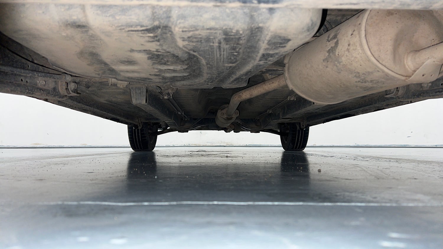 Used 2019 Maruti Suzuki Wagon R 1.0 VXI AMT Petrol Automatic extra REAR UNDERBODY VIEW (TAKEN FROM REAR)