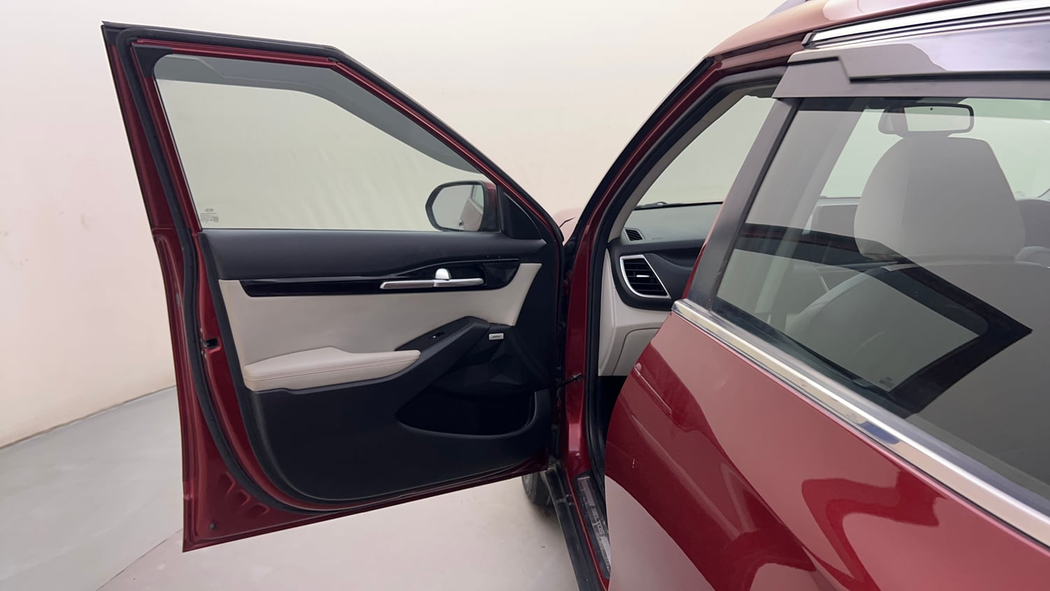 Used 2019 kia Seltos GTX Plus DCT 1.4 Petrol Automatic interior LEFT FRONT DOOR OPEN VIEW