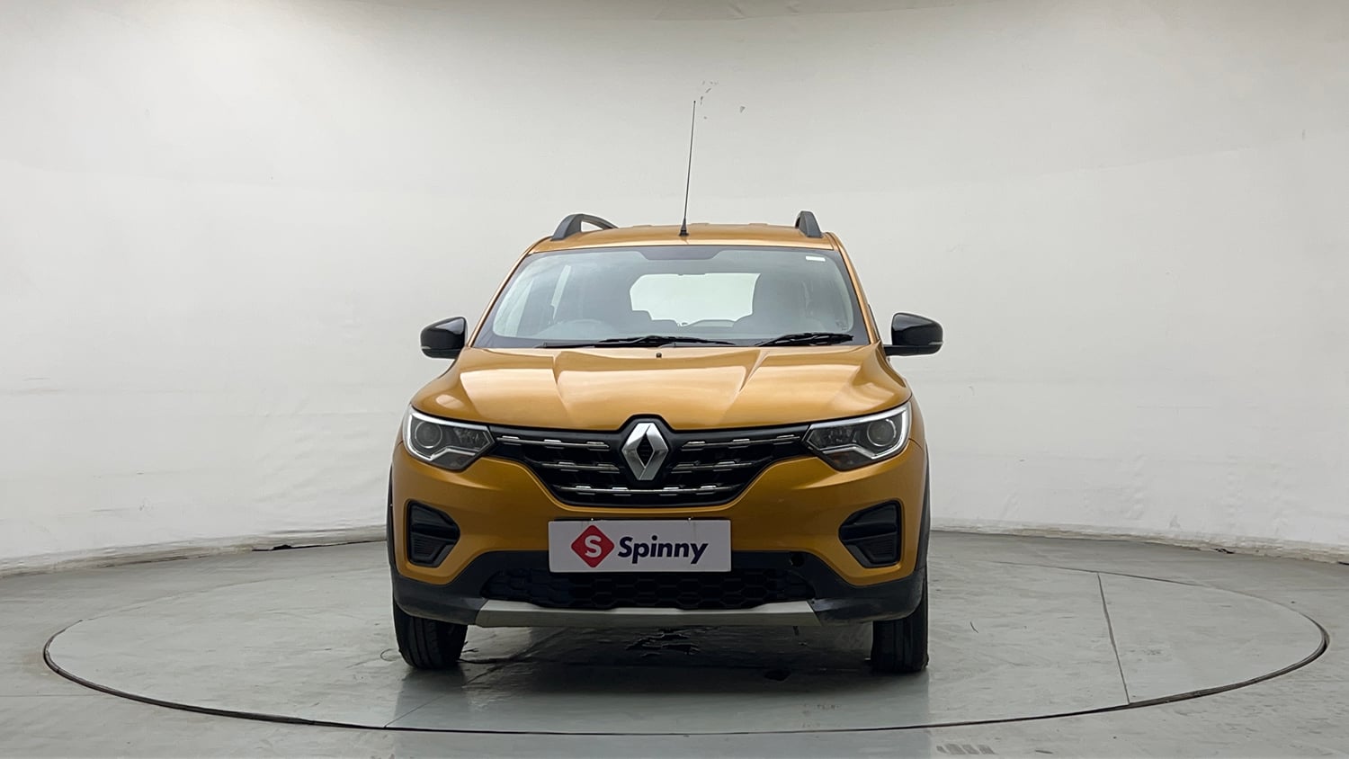 Used 2022 Renault Triber RXT Petrol Manual exterior FRONT VIEW