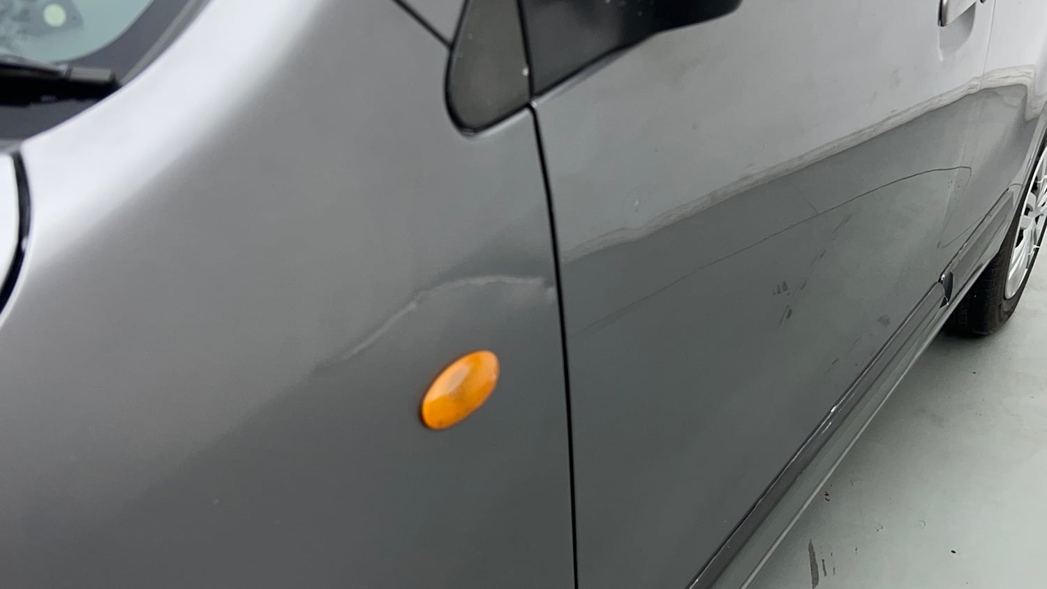 Used 2016 Maruti Suzuki Wagon R 1.0 VXI AMT Petrol Automatic dents MINOR DENT