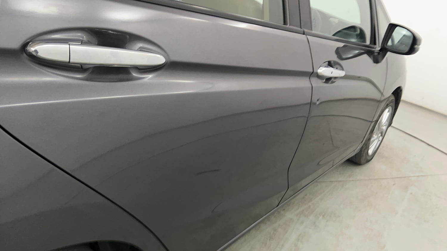 Used 2020 Honda Jazz VX CVT Petrol Automatic dents MINOR SCRATCH