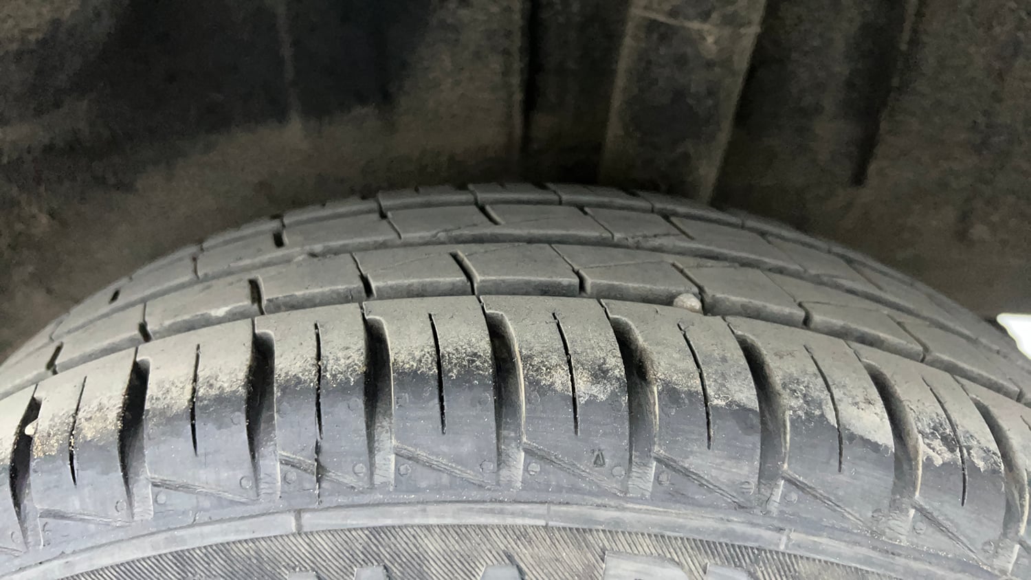 Used 2023 Renault Kwid CLIMBER Petrol Manual tyres LEFT REAR TYRE TREAD VIEW