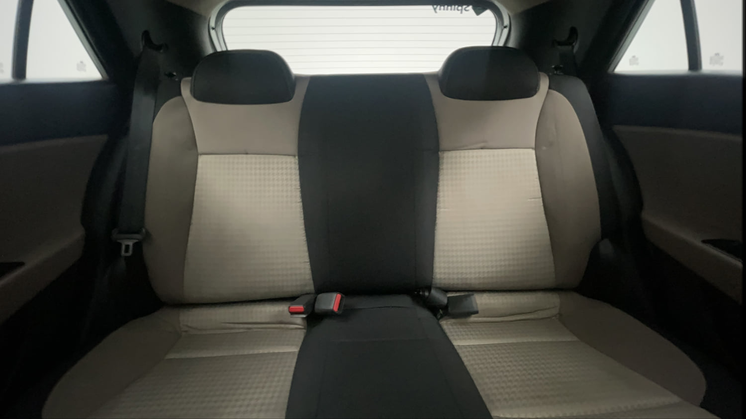 Used 2020 Hyundai Elite i20 Sportz Plus 1.2 Petrol Manual interior REAR SEAT CONDITION VIEW
