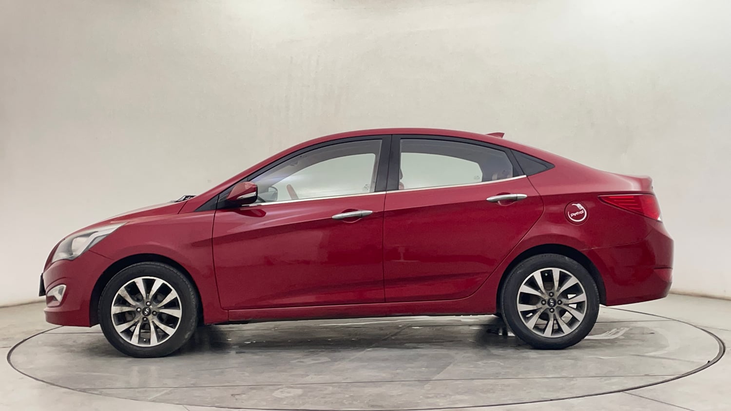 Used 2016 Hyundai Verna 1.6 VTVT SX Petrol Manual exterior LEFT SIDE VIEW