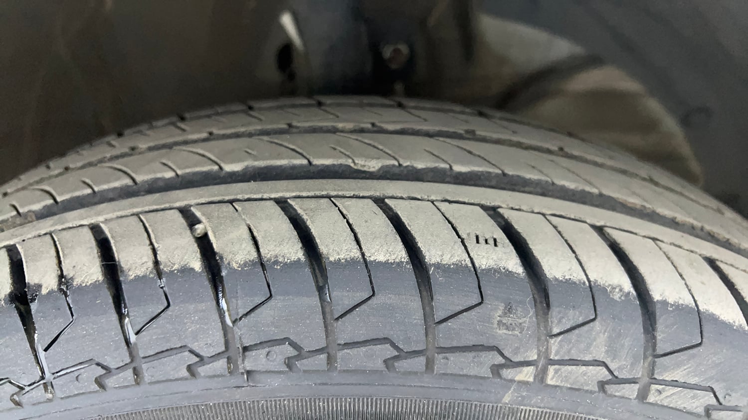 Used 2023 Maruti Suzuki Swift VXi Petrol Manual tyres RIGHT FRONT TYRE TREAD VIEW