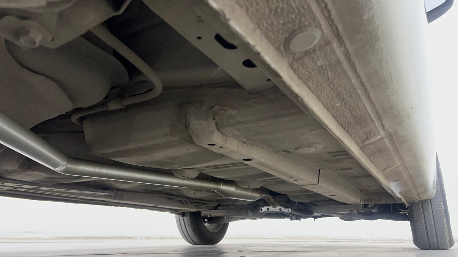 Used 2013 Hyundai i10 Sportz 1.2 AT Kappa2 Petrol Automatic extra REAR RIGHT UNDERBODY VIEW