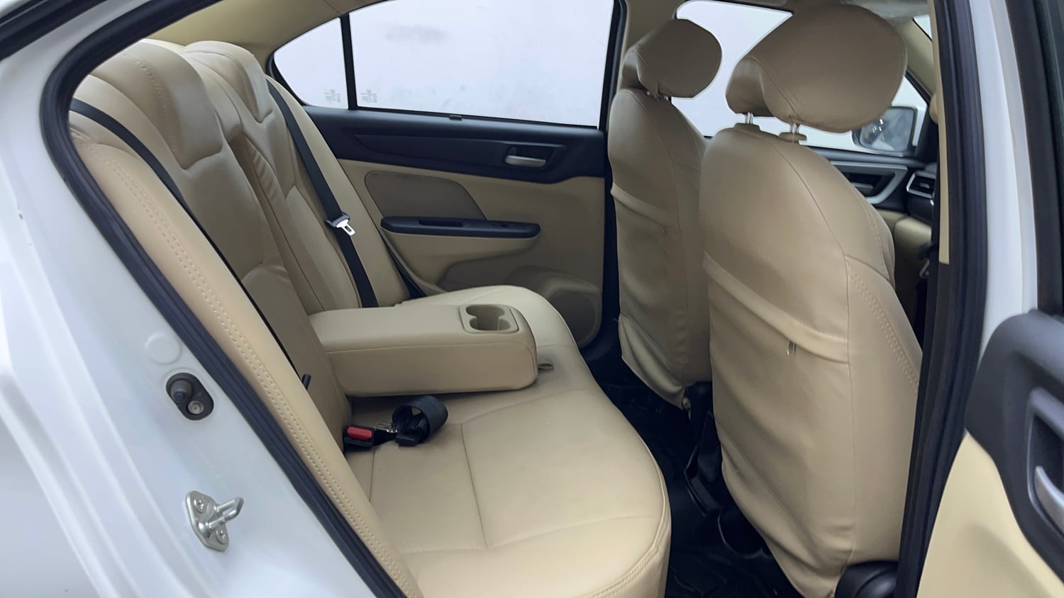Used 2023 Honda Amaze VX 1.2 Petrol CVT Petrol Automatic interior RIGHT SIDE REAR DOOR CABIN VIEW