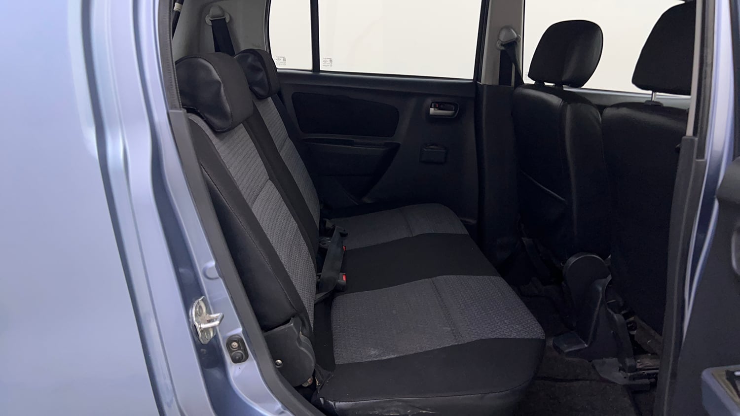 Used 2012 Maruti Suzuki Wagon R LXi Petrol Manual interior RIGHT SIDE REAR DOOR CABIN VIEW