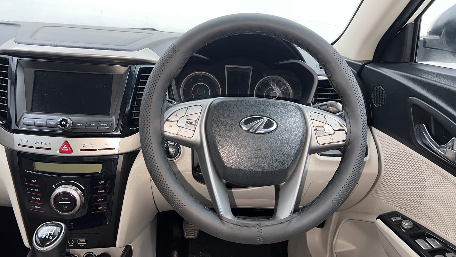 Used 2019 Mahindra XUV 300 1.5 W8 (O) Diesel Manual interior STEERING VIEW