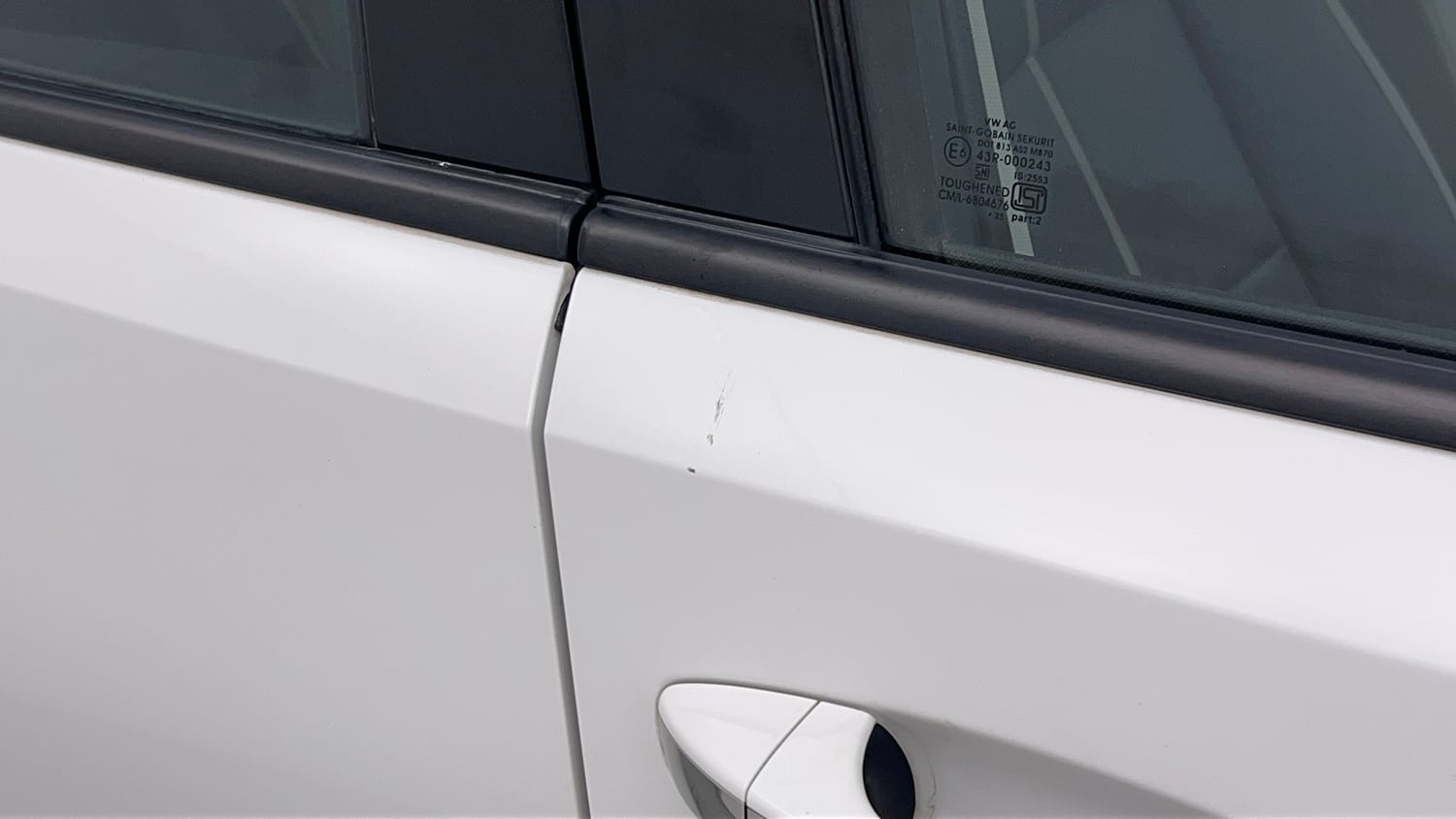 Used 2025 Skoda Kylaq Signature Plus AT Petrol Automatic dents MINOR SCRATCH
