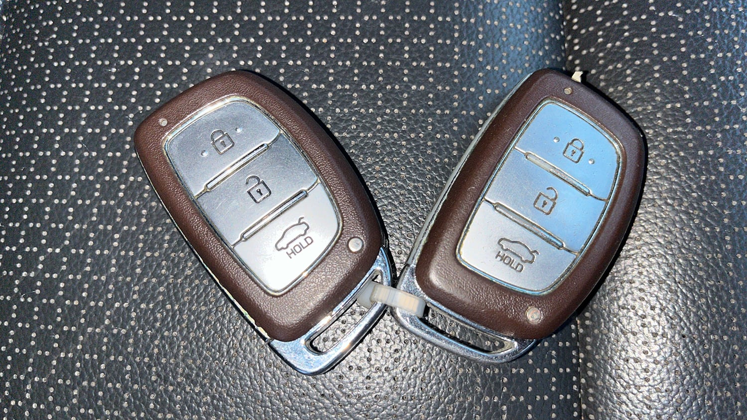 Used 2017 Hyundai Elantra 2.0 SX (O) AT Petrol Automatic extra CAR KEY VIEW