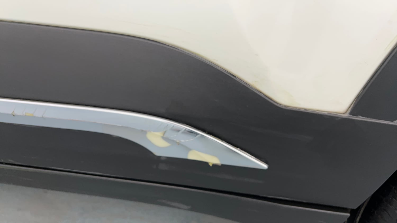 Used 2023 Maruti Suzuki Brezza ZXi Plus Petrol Manual dents MINOR DENT