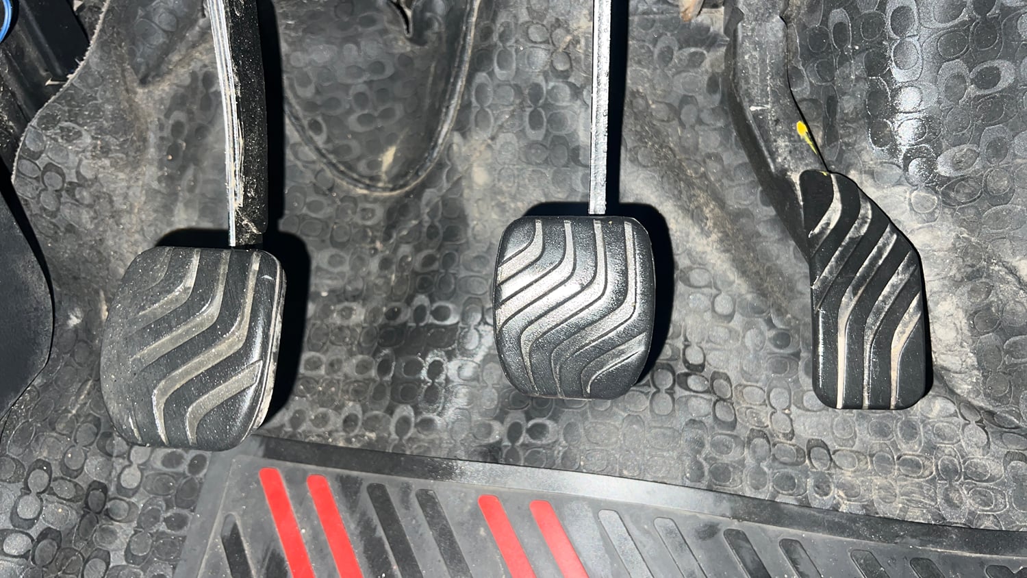 Used 2021 Renault Kwid RXT 1.0 (O) Petrol Manual interior PEDALS VIEW