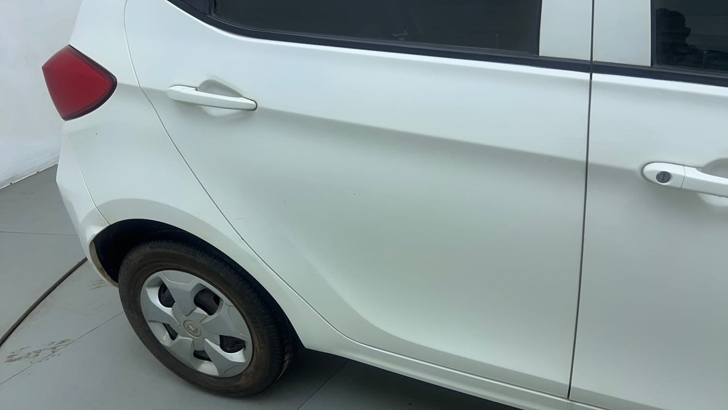 Used 2019 Tata Tiago Revotron XTA Petrol Automatic dents MINOR SCRATCH