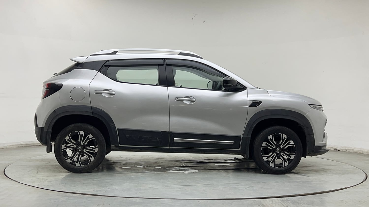 Used 2021 Renault Kiger RXZ MT Petrol Manual exterior RIGHT SIDE VIEW