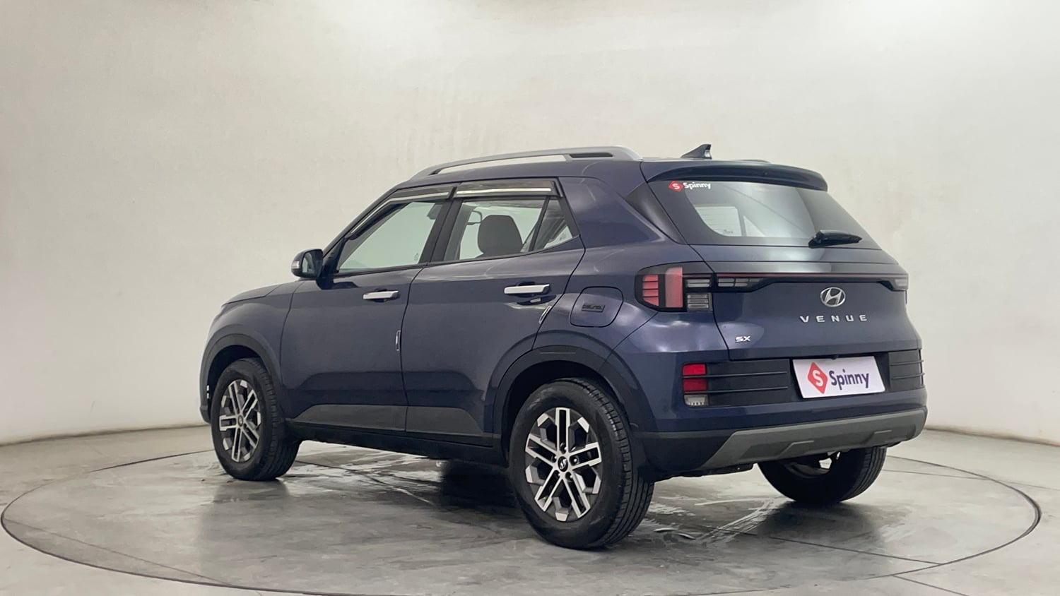 Used 2023 Hyundai Venue SX (O) 1.5 CRDi Diesel Manual exterior LEFT REAR CORNER VIEW