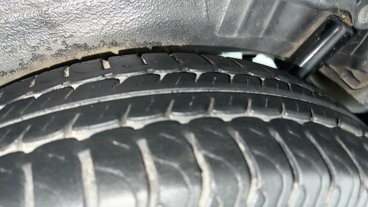 Used 2019 Maruti Suzuki Wagon R 1.0 VXI AMT Petrol Automatic tyres LEFT REAR TYRE TREAD VIEW
