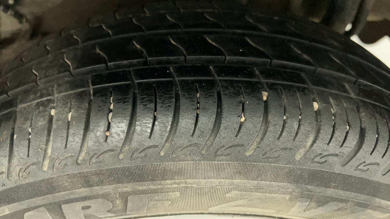 Used 2024 Tata Tiago XT CNG Cng Manual tyres LEFT REAR TYRE TREAD VIEW
