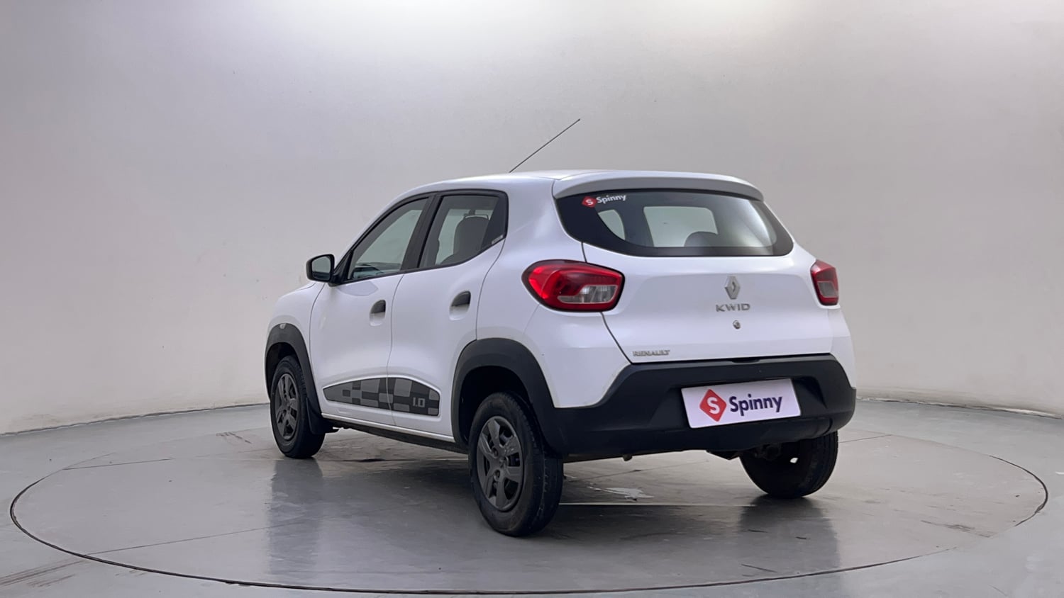 Used 2017 Renault Kwid 1.0 RXT Petrol Manual exterior LEFT REAR CORNER VIEW