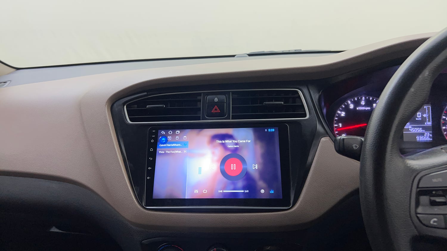 Used 2019 Hyundai Elite i20 Magna Plus 1.2 Petrol Manual top_features Integrated (in-dash) music system