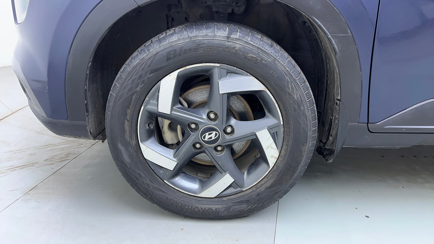 Used 2019 Hyundai Venue SX Plus 1.0 Turbo DCT Petrol Automatic tyres LEFT FRONT TYRE RIM VIEW