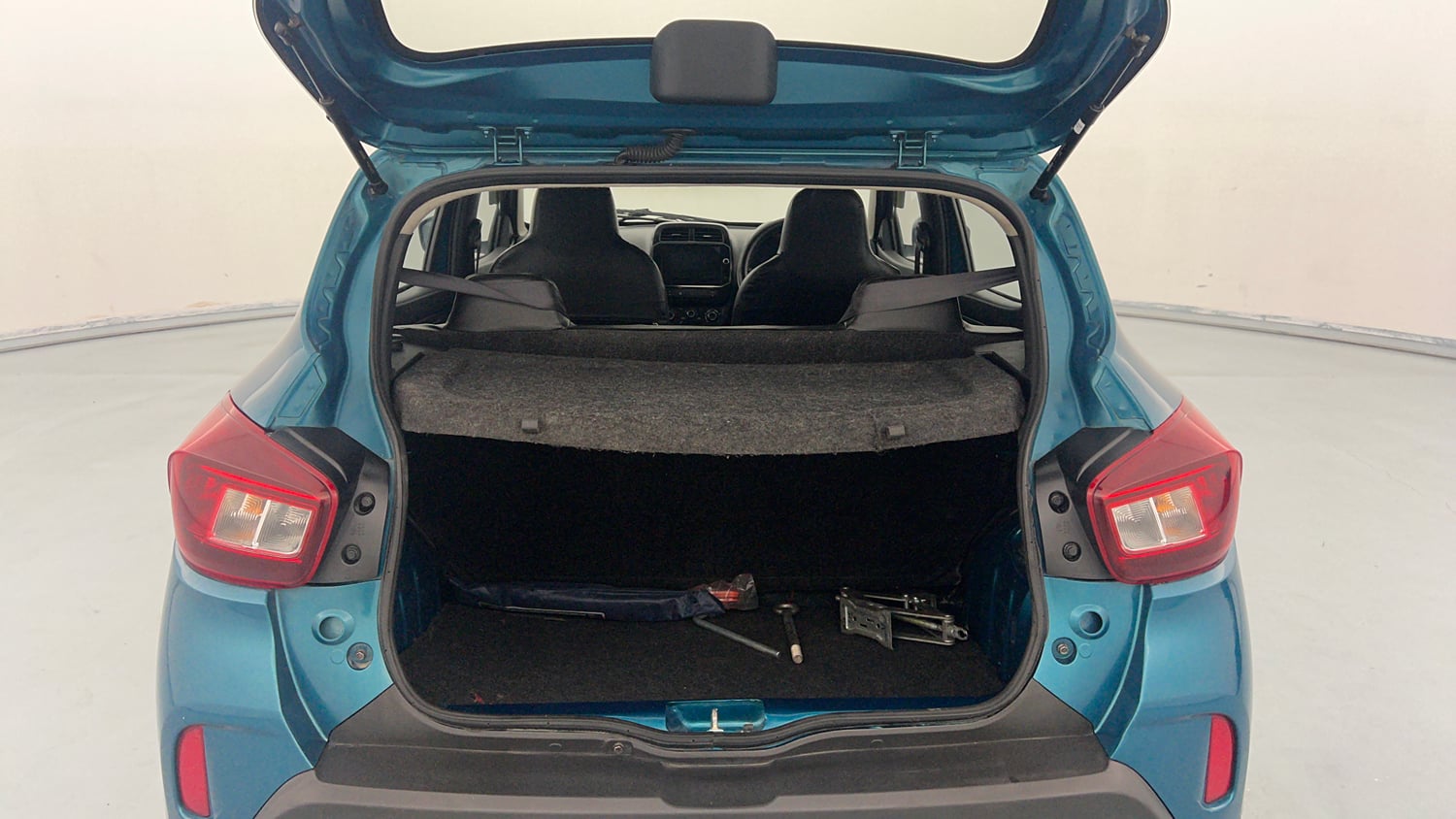 Used 2021 Renault Kwid RXT 1.0 (O) Petrol Manual interior DICKY INSIDE VIEW
