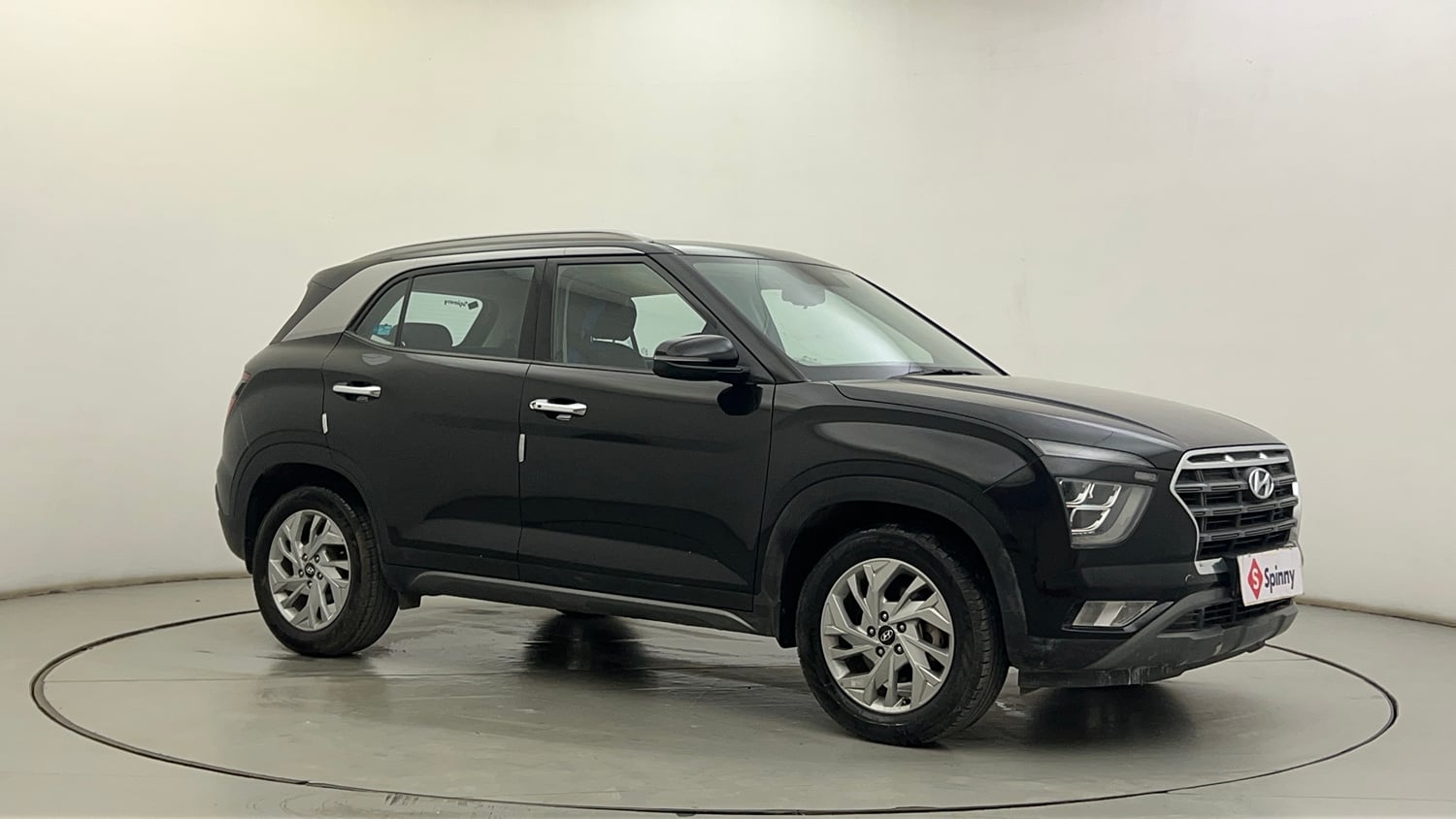 Used 2023 Hyundai Creta SX 1.5 Petrol Petrol Manual exterior RIGHT FRONT CORNER VIEW