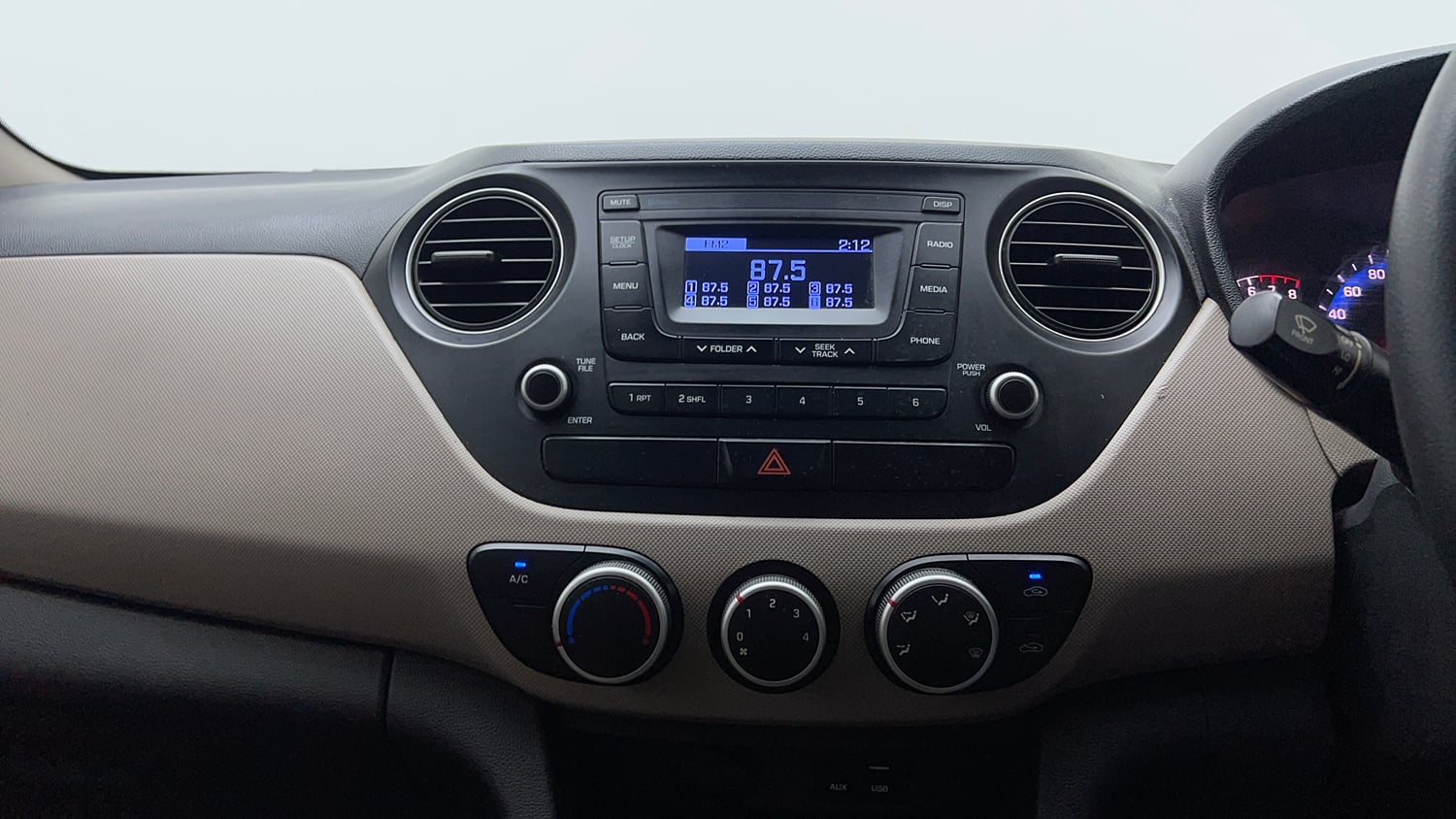 Used 2018 Hyundai Xcent E+ CNG (Outside Fitted) Cng Manual interior MUSIC SYSTEM & AC CONTROL VIEW