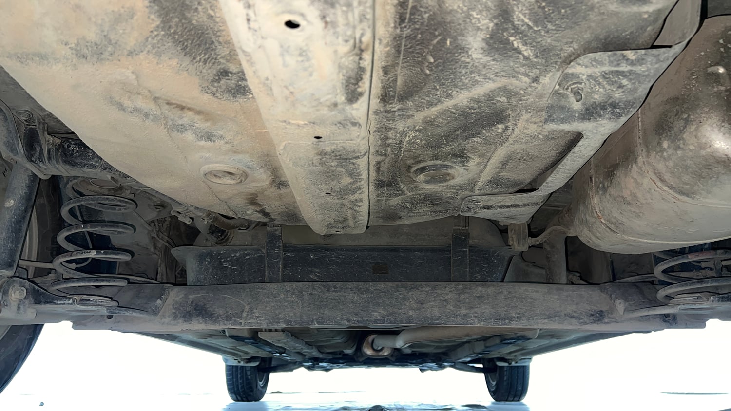Used 2017 Hyundai Xcent SX Petrol Manual extra REAR UNDERBODY VIEW (TAKEN FROM REAR)