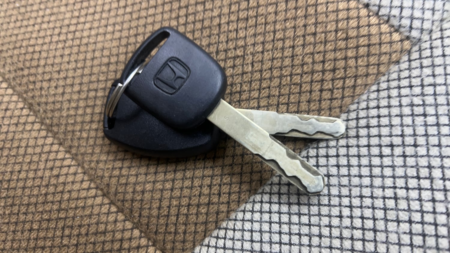 Used 2015 Honda Amaze 1.2 VX AT i-VTEC Petrol Automatic extra CAR KEY VIEW