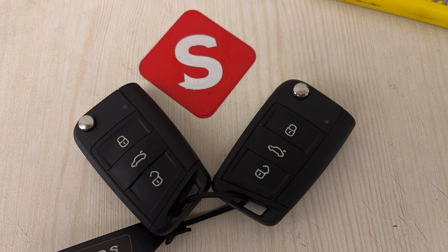 Used 2025 Skoda Kylaq Signature Plus AT Petrol Automatic extra CAR KEY VIEW