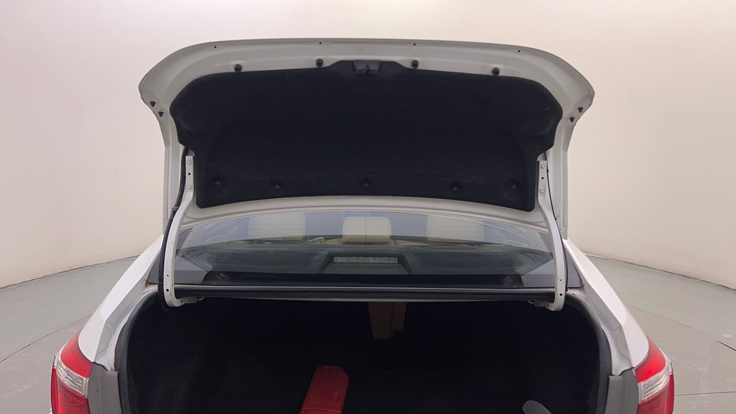 Used 2015 Toyota Corolla Altis G Petrol Petrol Manual interior DICKY DOOR OPEN VIEW