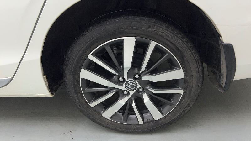 Used 2022 Honda City ZX CVT Petrol Petrol Automatic tyres LEFT REAR TYRE RIM VIEW