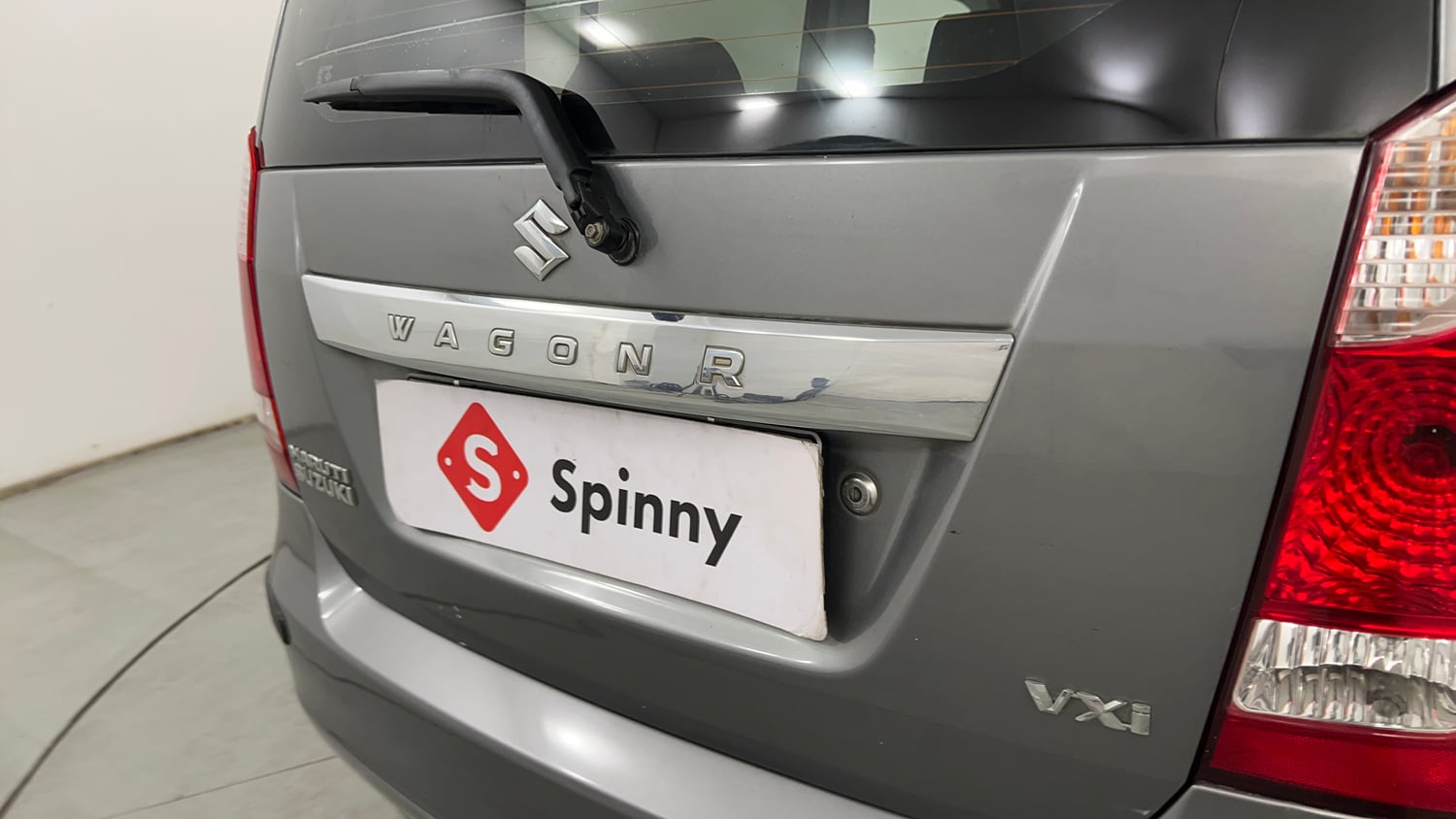 Used 2017 Maruti Suzuki Wagon R VXI Petrol Manual dents MINOR SCRATCH