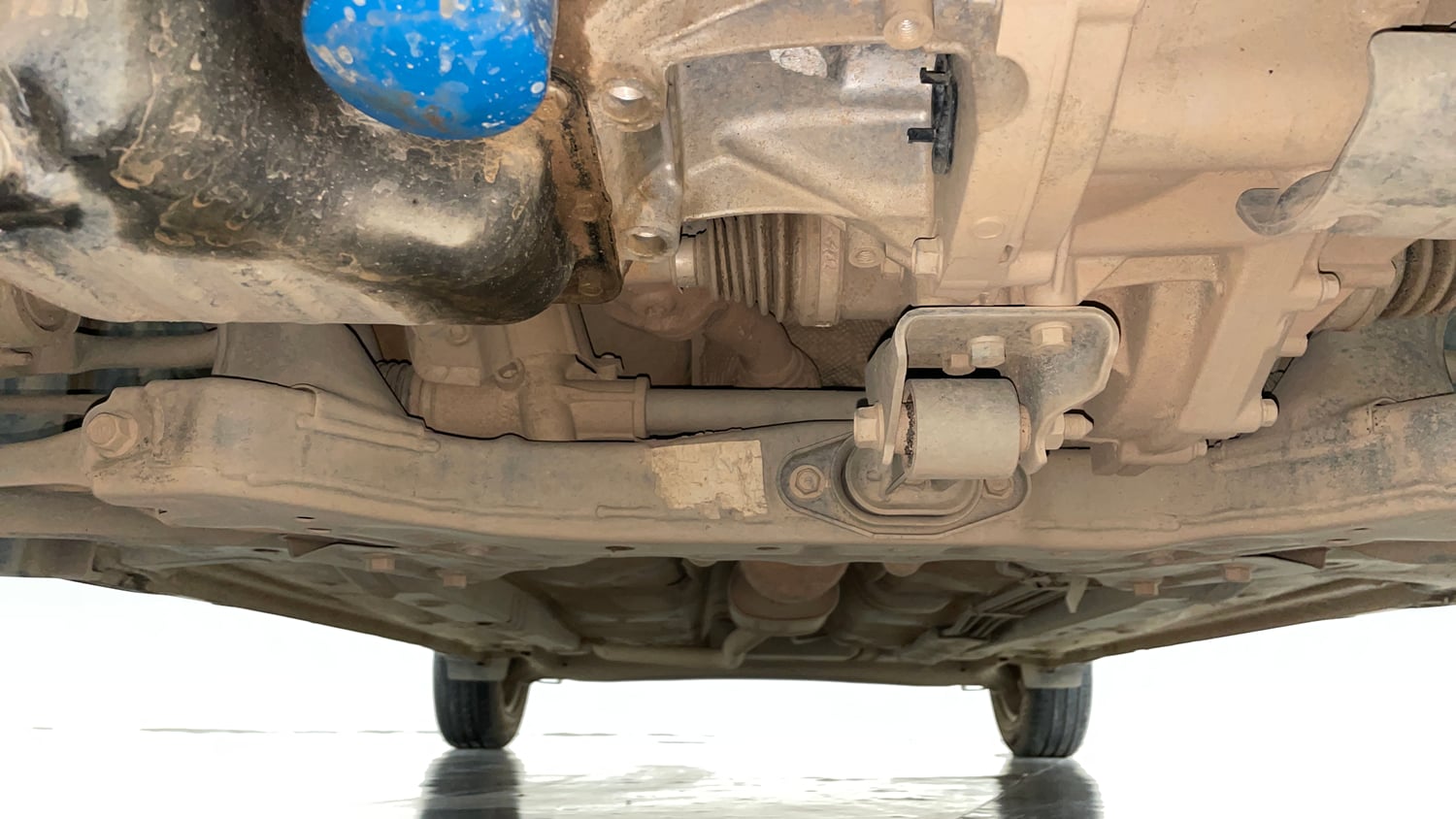 Used 2024 Hyundai Exter S 1.2 AMT Petrol Automatic extra FRONT LEFT UNDERBODY VIEW