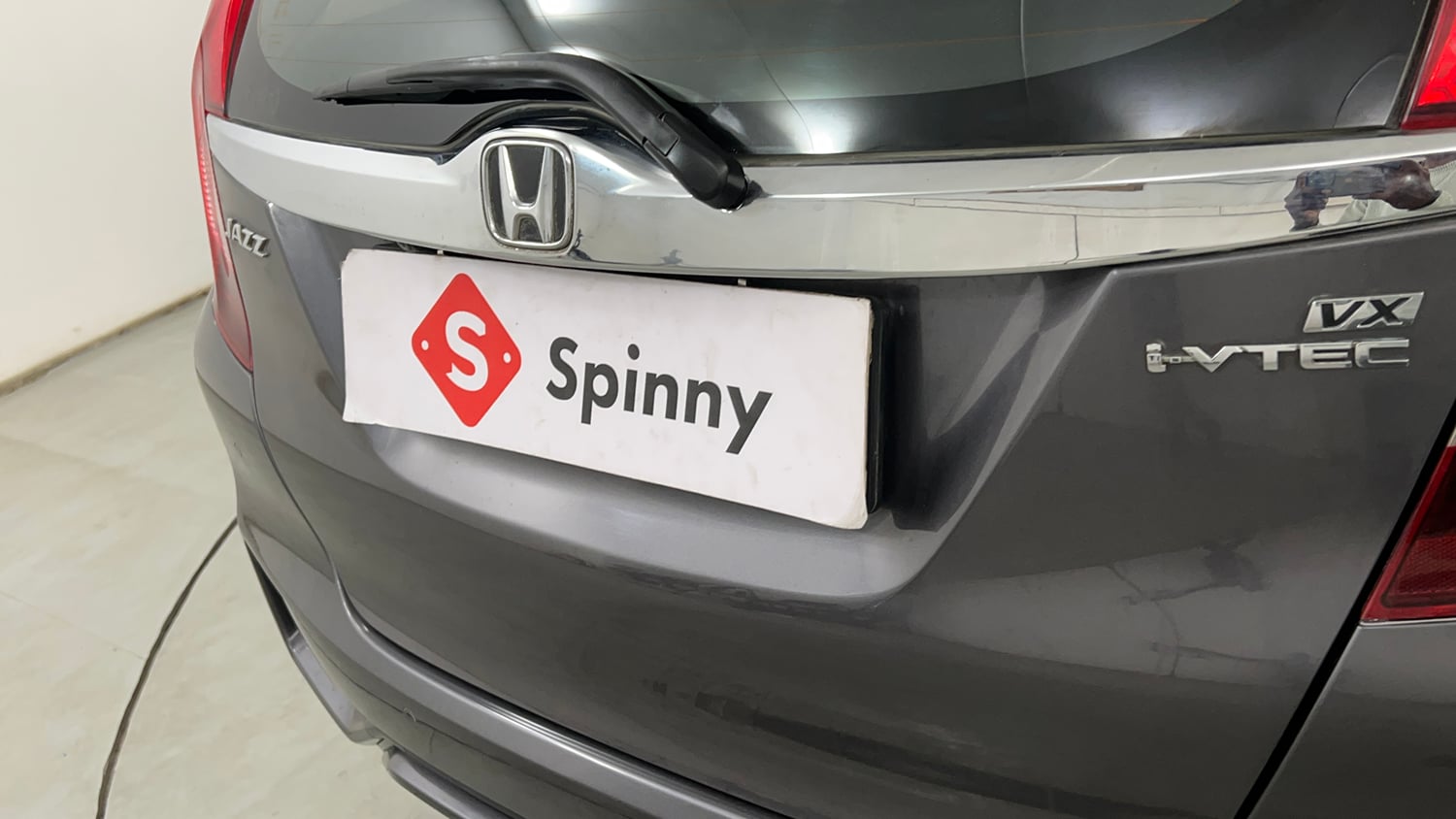 Used 2020 Honda Jazz VX CVT Petrol Automatic dents MINOR SCRATCH