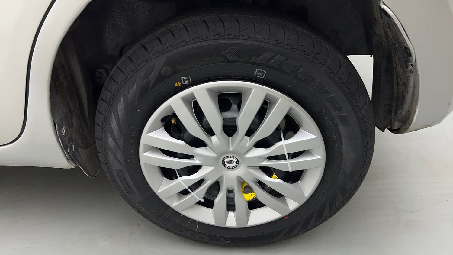 Used 2021 Maruti Suzuki Swift VXi AMT Petrol Automatic tyres LEFT REAR TYRE RIM VIEW
